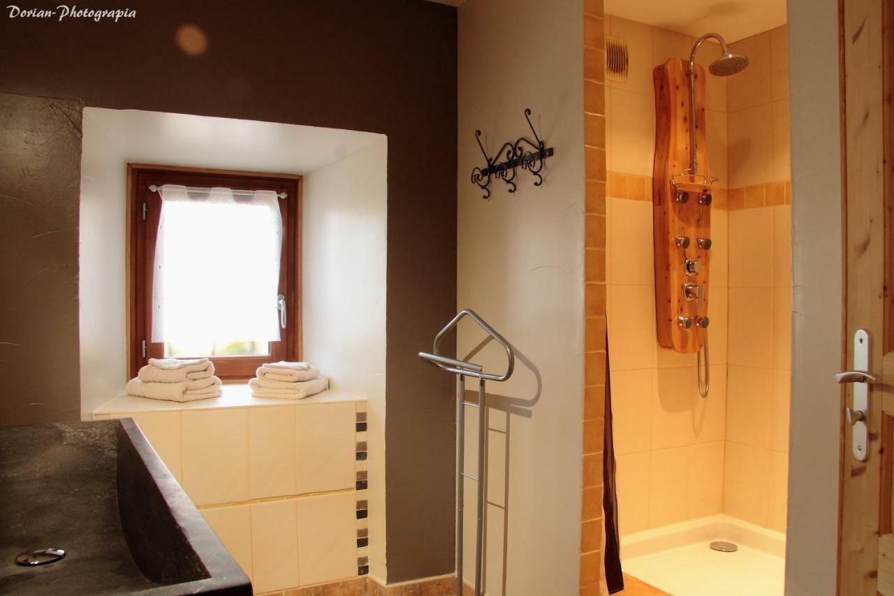 La Pierre Trouee Chambre D'Hotes Chateauneuf-de-Randon Bagian luar foto