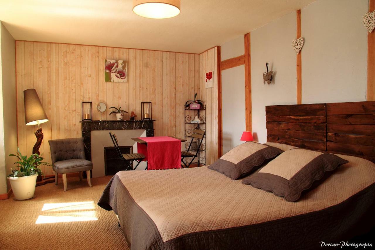 La Pierre Trouee Chambre D'Hotes Chateauneuf-de-Randon Bagian luar foto